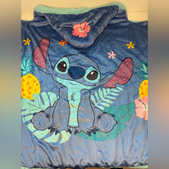 Blue Stitch Hooded Blanket set - Picture 2 of 9